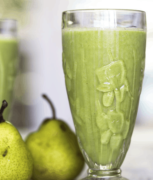 detoxifying green pear smoothie